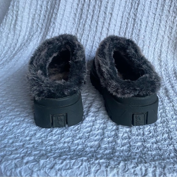 Y2K Skechers Shindigs black fortress clogs suede upper faux fur lined 6.5 - Picture 8 of 13